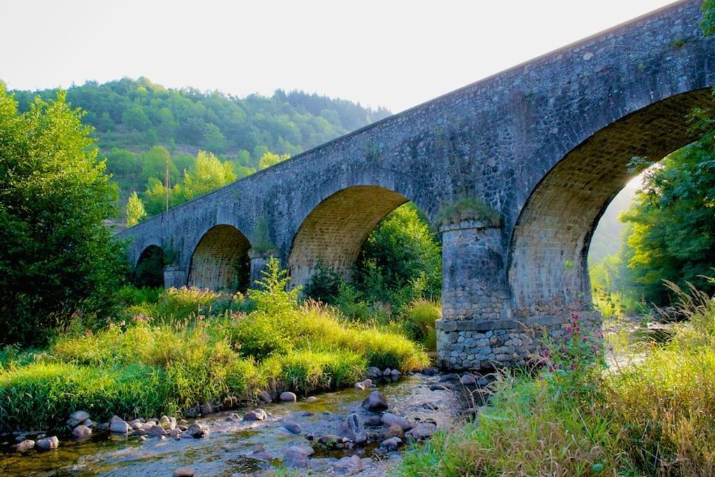 فيلا Le Massoir Désaignes الغرفة الصورة